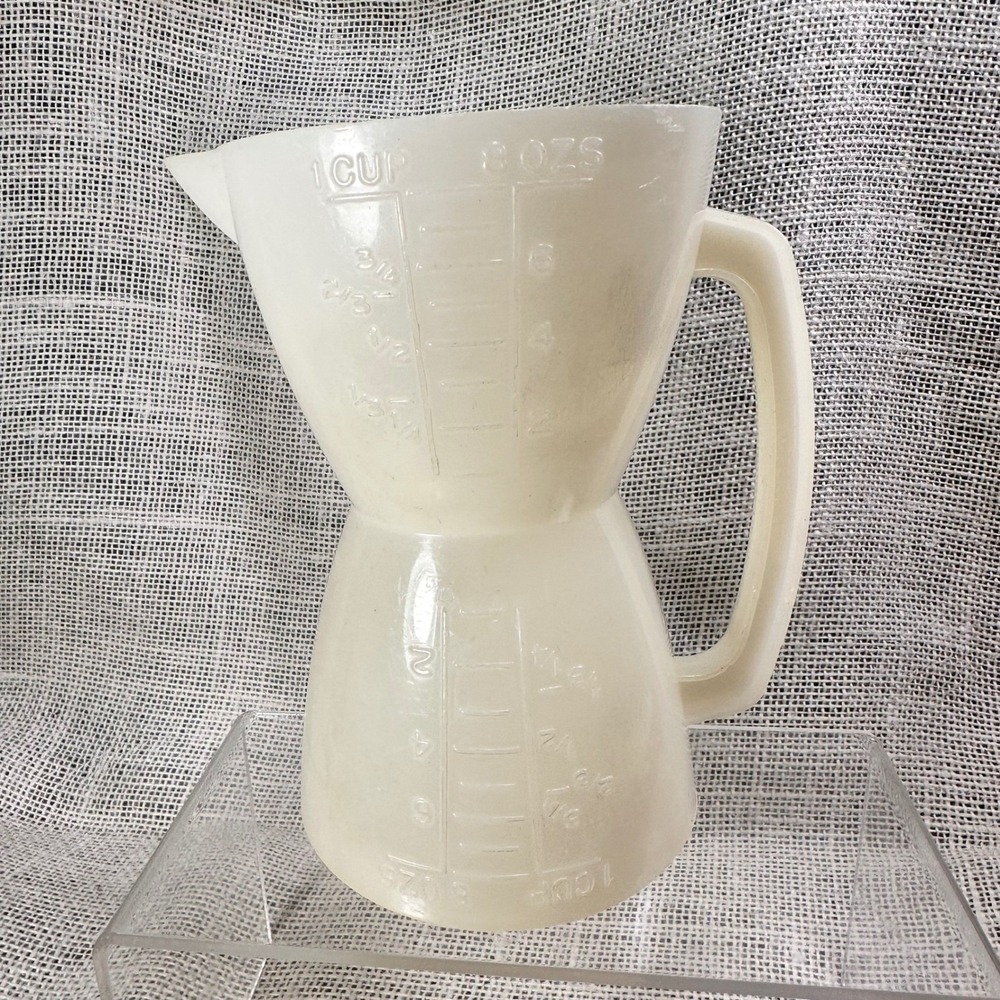 Tupperware 1 Cup 8 oz Measuring Cup White‎ USA Replacement Spout Vintage